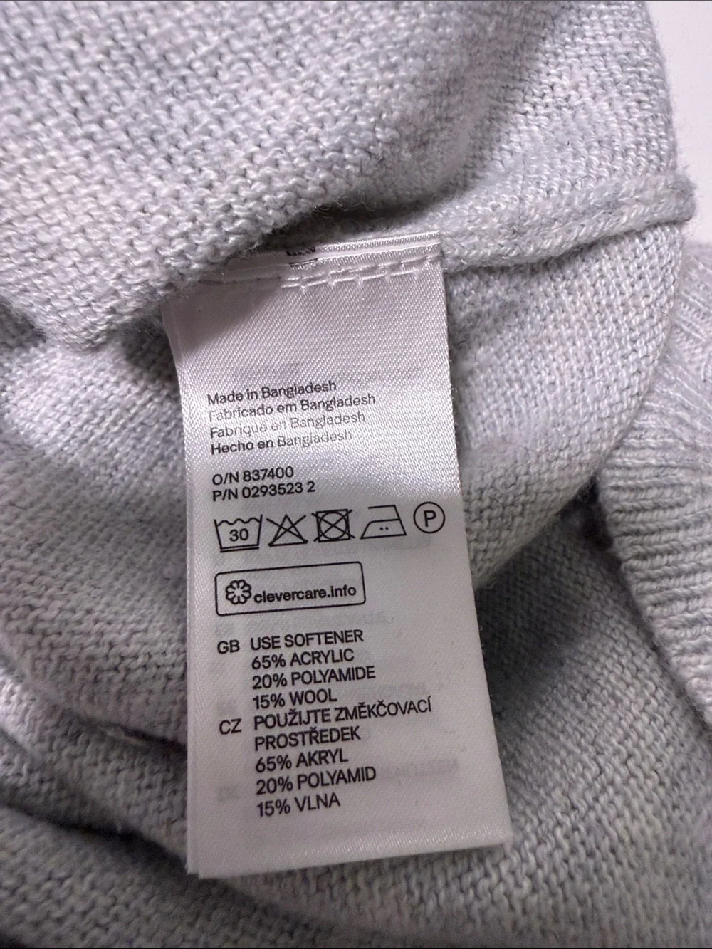 H&M Light Gray Women’s Crewneck Knit Sweater